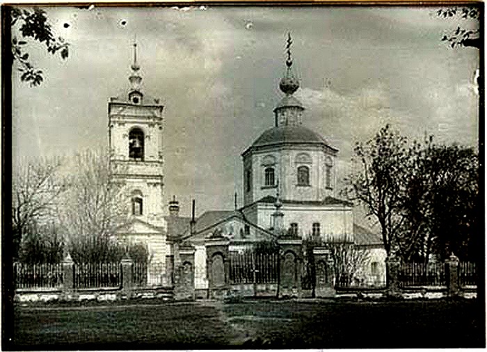 Дмитров. Церковь Благовещения Пресвятой Богородицы. архивная фотография, фото с http://forum.vgd.ru/post/88/7246/p207039.htm