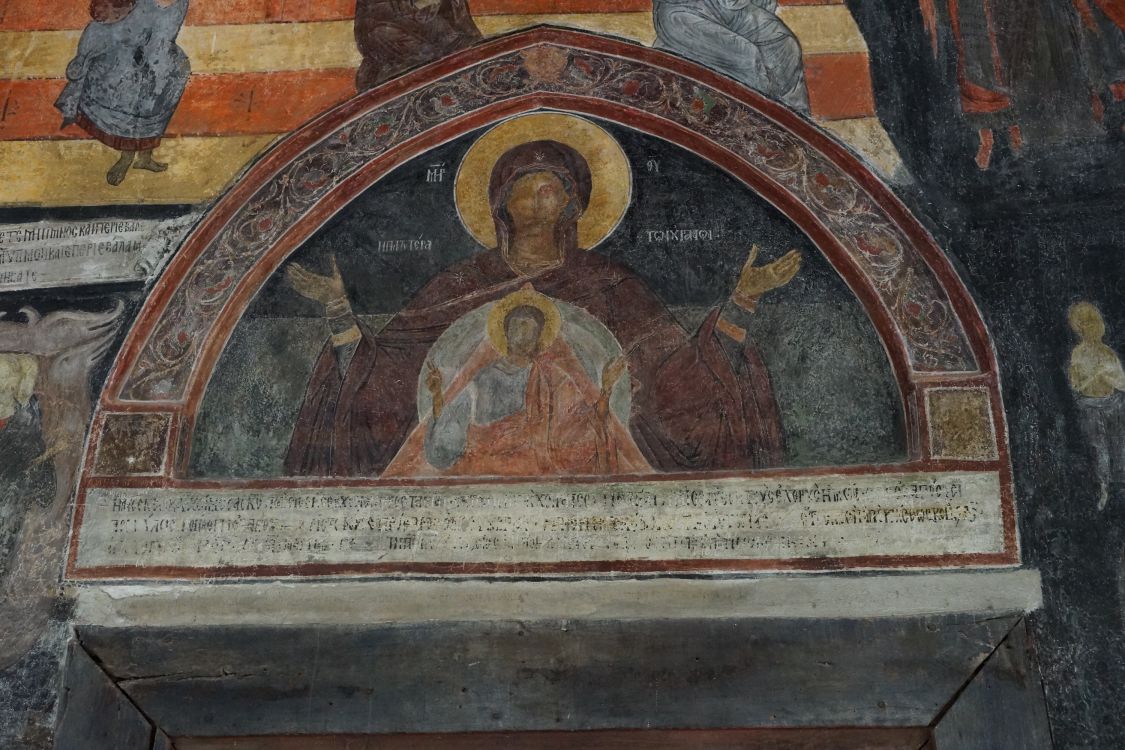 Церковь Стефана архидиакона, Несебыр (Бургасская область, Болгария). интерьер и убранство, Изображение над входом. Изначально храм был посвящён Пресвятой Богородице.
