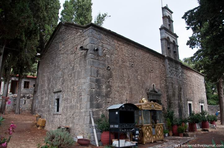 Пинакиано. Монастырь Видиани. фасады
