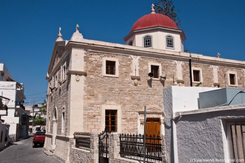 Церковь Георгия Победоносца, Иерапетра (Крит (Κρήτη), Греция). фасады