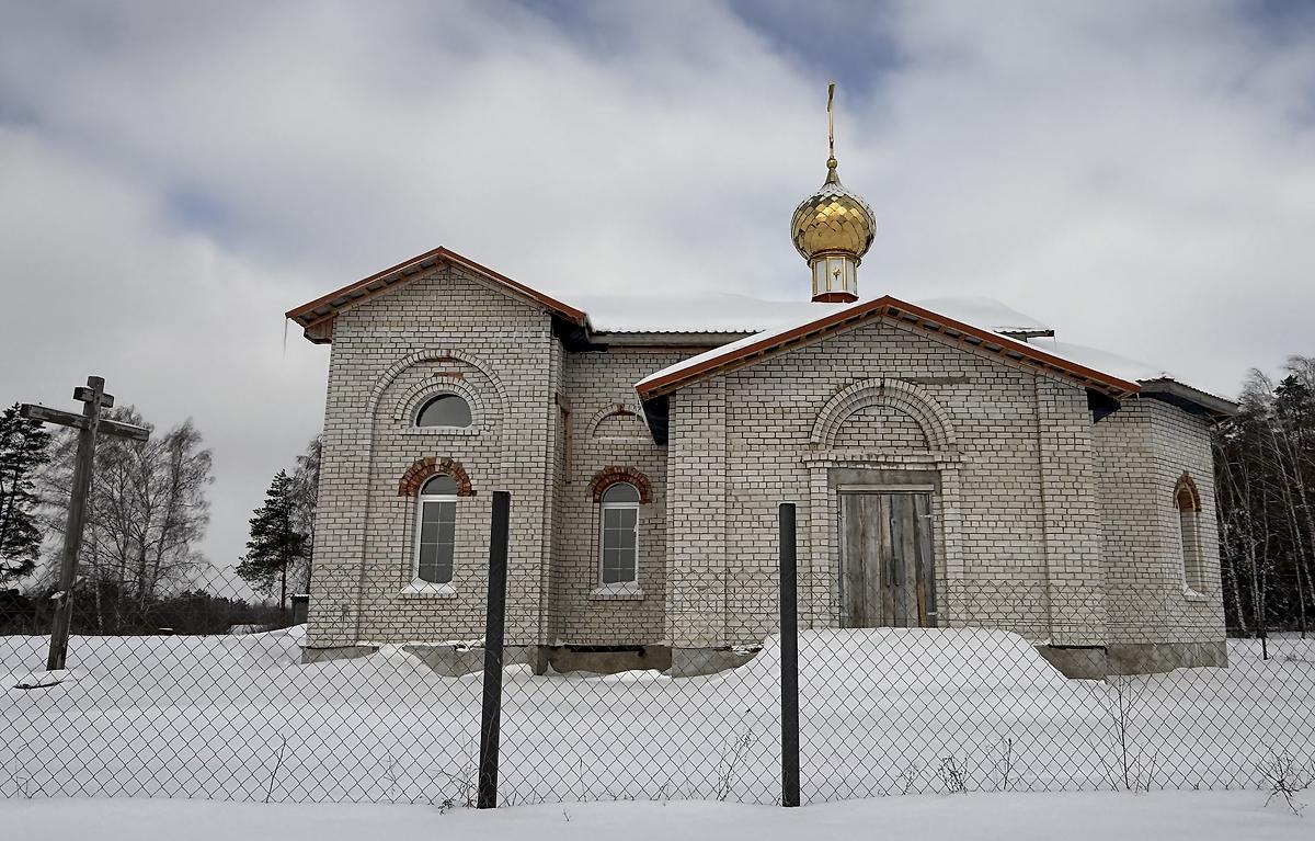 Вид с юга, фасады. Церковь Василия Великого (строящаяся), Следюки (Быховский район, Беларусь, Могилёвская область)