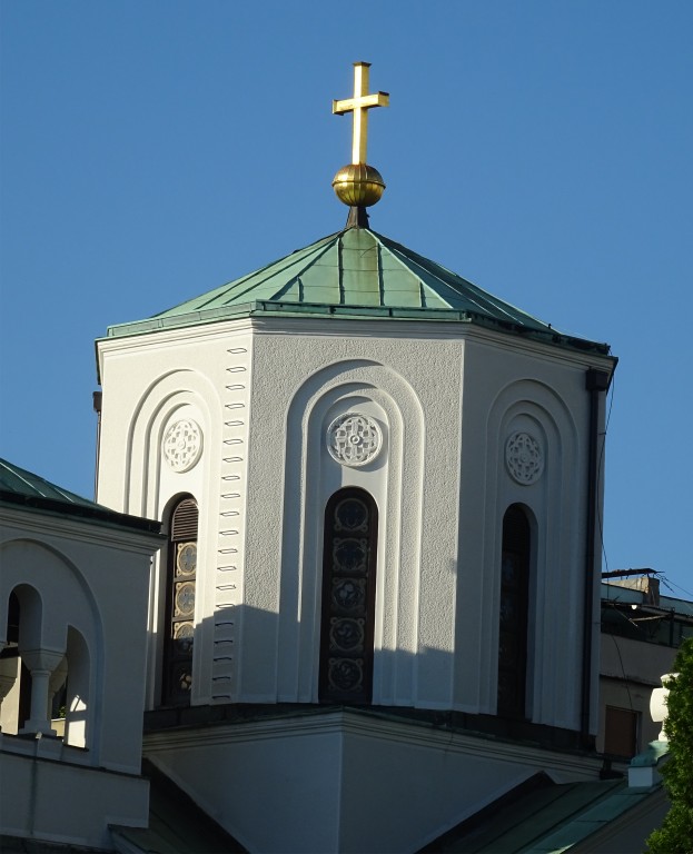 Церковь Саввы Сербского, Белград (Белград, округ, Сербия). архитектурные детали, Главка