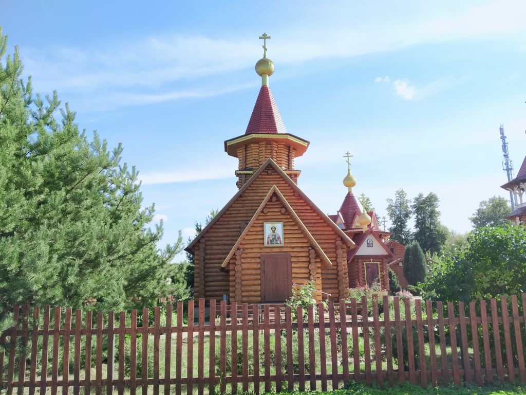 Поселок игра Церковь