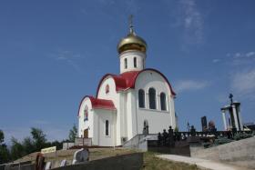 Новороссийск. Церковь Жён-мироносиц на кладбище Кабахаха-1