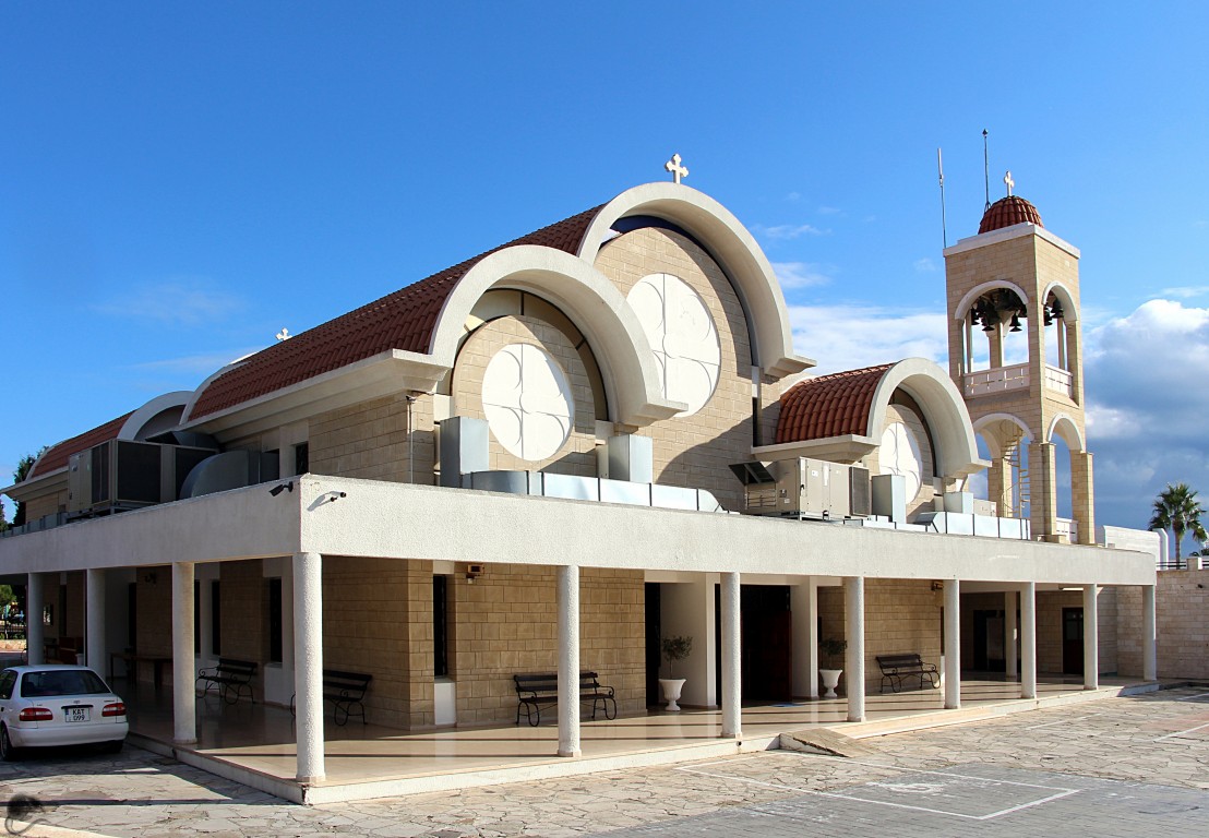 Айа-Напа. Церковь Рождества Пресвятой Богородицы. фасады