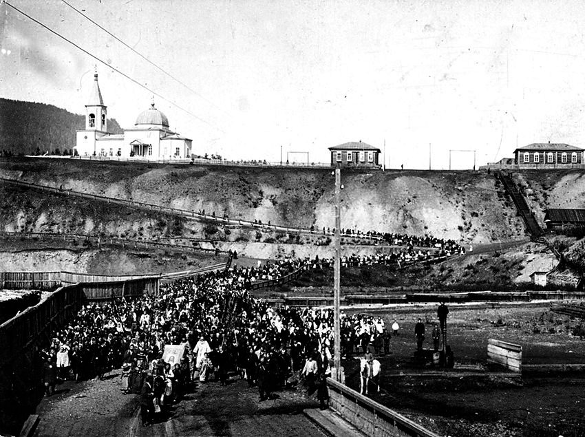 Узян. Церковь Троицы Живоначальной. архивная фотография, Дореволюционное фото. Крестный ход с Табынской иконой Божией Матери