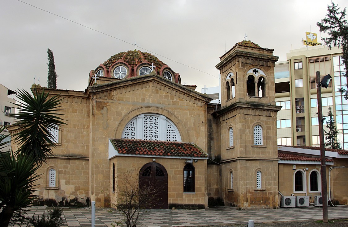 Церковь Спиридона Тримифунтского, Никосия (Никосия, Кипр). фасады