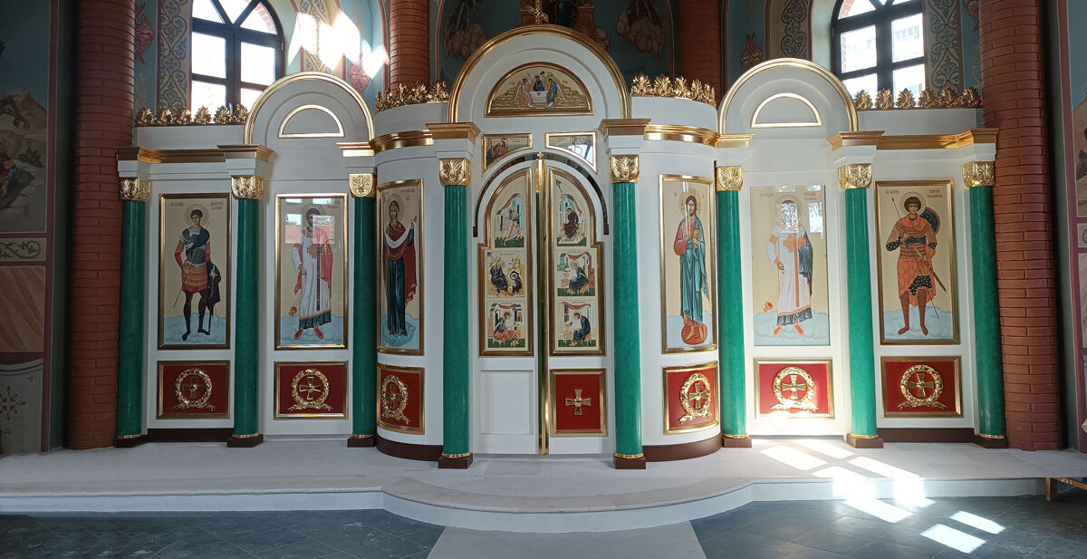 Церковь Георгия Победоносца, Дмитров (Дмитровский городской округ, Московская область). интерьер и убранство, завершено устройство иконостаса храма