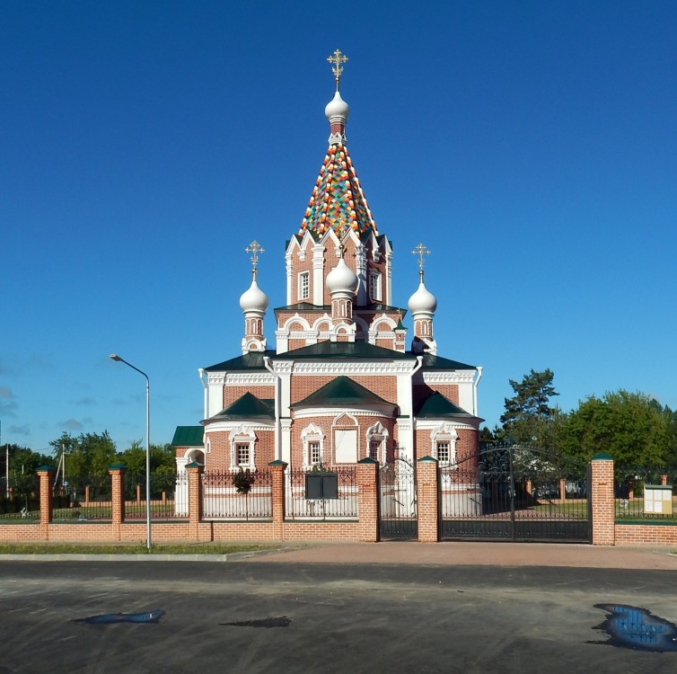 Дмитров. Церковь Спаса Всемилостивого. фасады