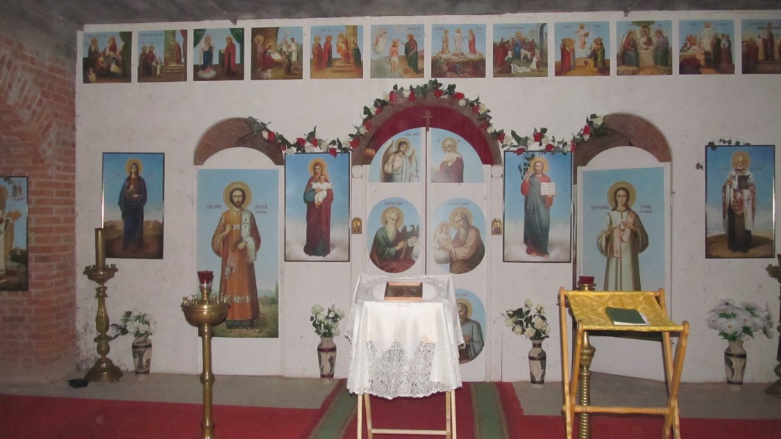 Церковь Марии Магдалины (строящаяся), Дмитров (Дмитровский городской округ, Московская область). интерьер и убранство, временный иконостас храма