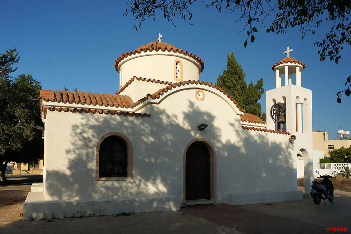 Церковь Корнилия Сотника, Паралимни (Фамагуста, Кипр). фасады