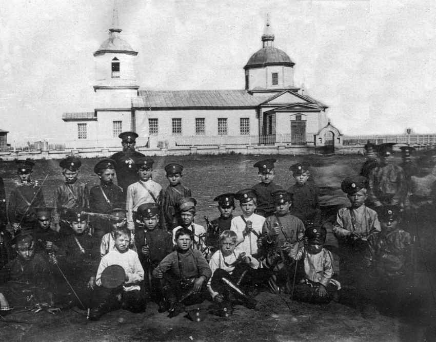 Церковь Усекновения главы Иоанна Предтечи, Грачи (Новониколаевский район, Волгоградская область). архивная фотография, Старинное фото. Источник: ok.ru/group/51631802286210/photos