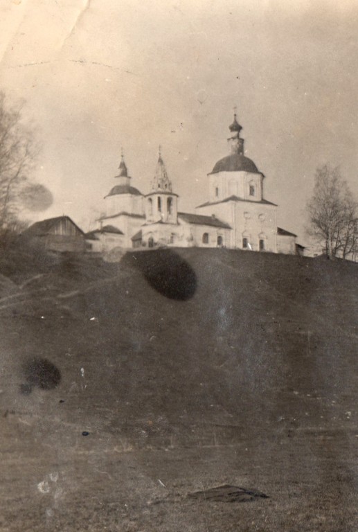 Загряжское. Церковь Спаса Преображения. архивная фотография, Фото 1950-х из музея г. Верея.