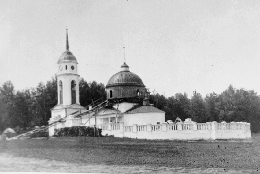 Усолье. Церковь Саввы Сторожевского. архивная фотография