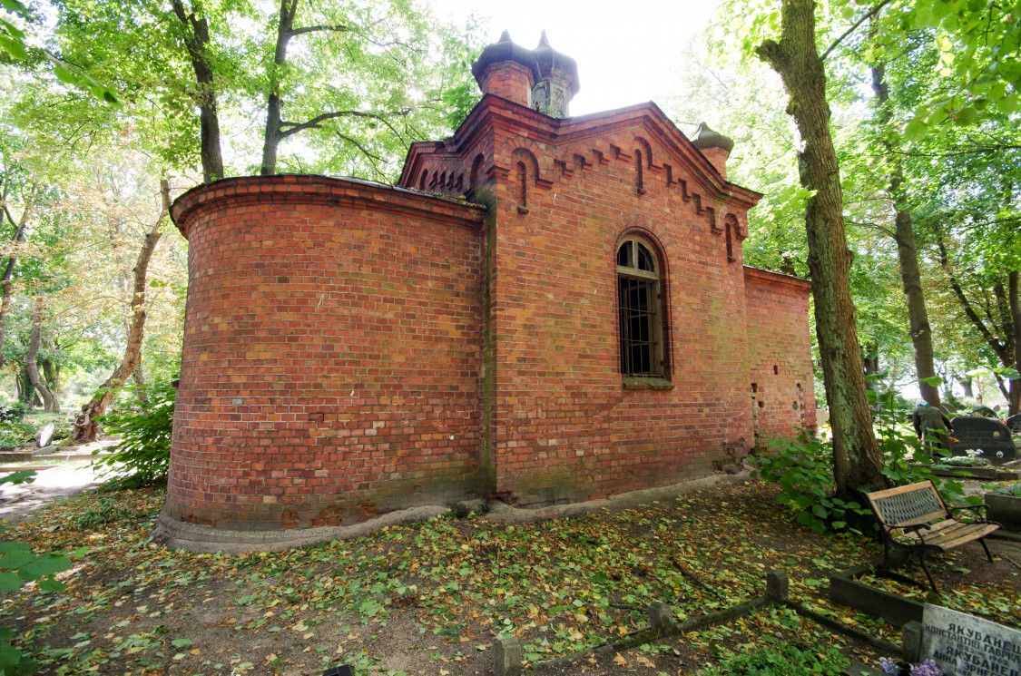 Лиепая. Церковь Петра, митрополита Московского. фасады