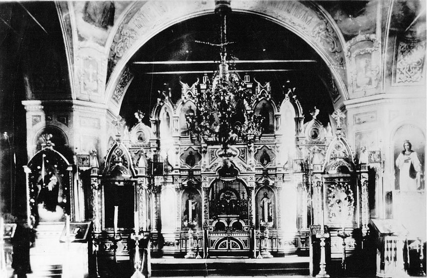 Церковь Троицы Живоначальной (старая), Маслянское (Шадринский район и г. Шадринск, Курганская область). архивная фотография, Иконостас. Фото с сайта современной Троицкой церкви maslyanskoe.cerkov.ru