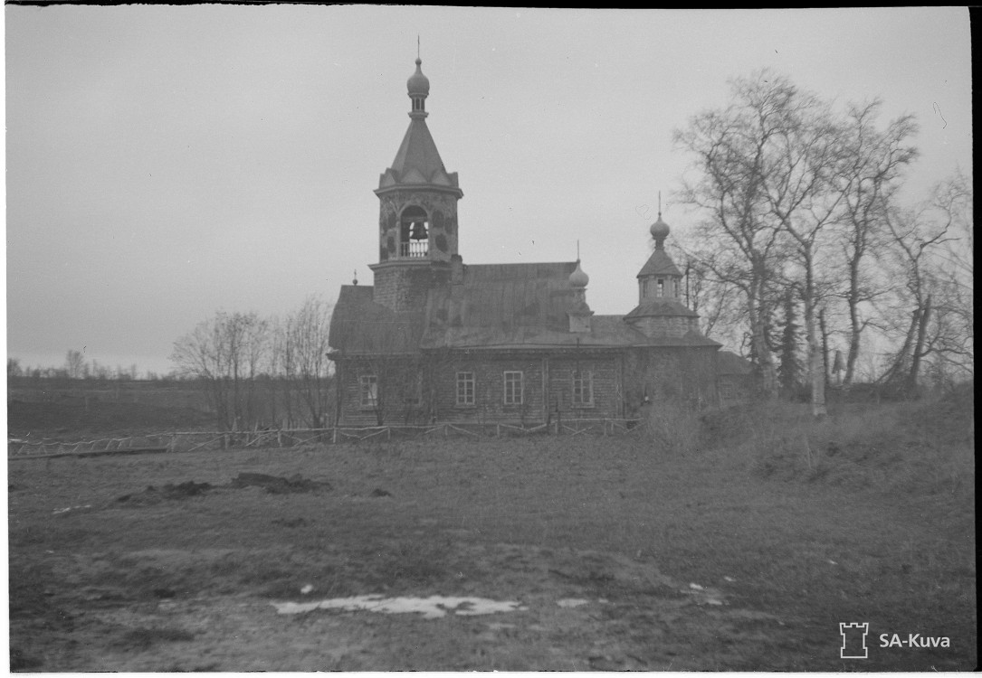 Луостари. Трифонов Печенгский монастырь в Луостари. Церковь Сретения Господня. архивная фотография, 26 сентября 1943. Фото  из архива  финских вооруженных сил - 