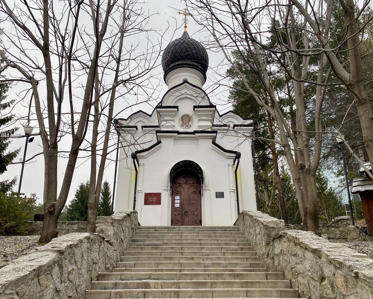 Западный фасад, фасады. Церковь Николая Чудотворца, Белокуриха (Белокуриха, город, Алтайский край)