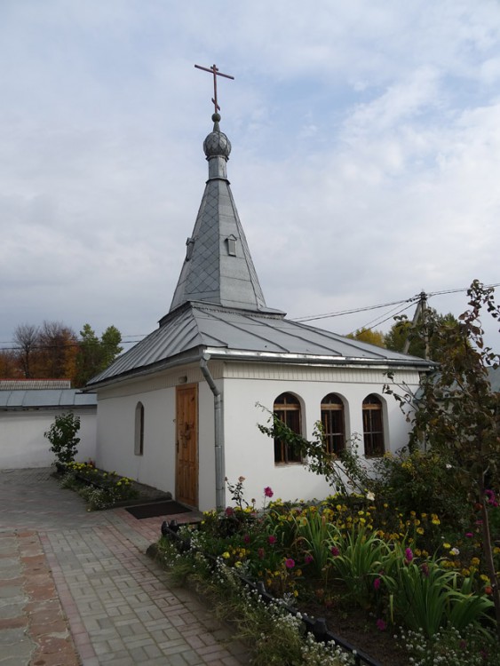 Никольский монастырь. Неизвестная часовня, Могилёв (Могилёв, город, Беларусь, Могилёвская область). фасады, Часовня в юго-восточном углу ограды. Вид с территории монастыря.
