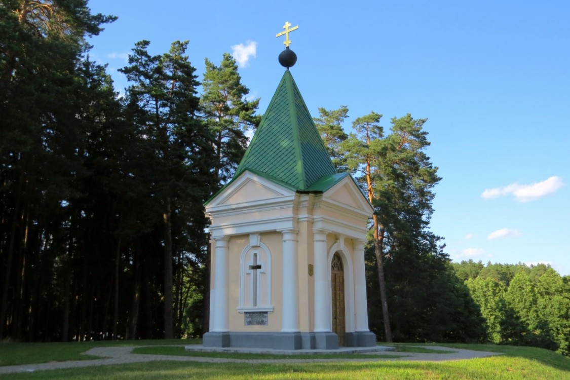 Часовня в память войны 1812 года, Салтановка (Могилёвский район, Беларусь, Могилёвская область). фасады