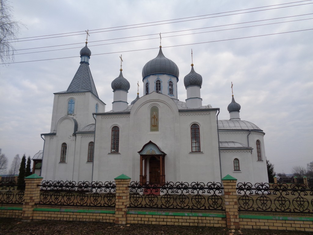 Бездеж. Церковь Рождества Христова. фасады