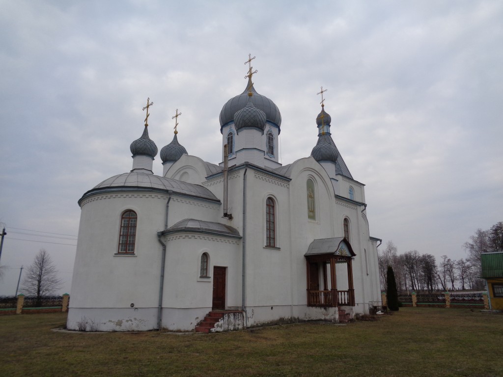 Бездеж. Церковь Рождества Христова. фасады