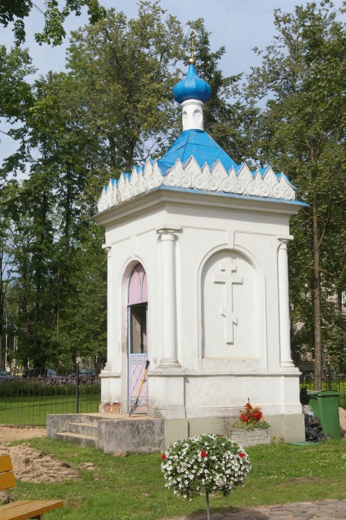 Резекне. Часовня Александра Невского в память спасения Александра II от покушения 4 апреля 1866 года. общий вид в ландшафте