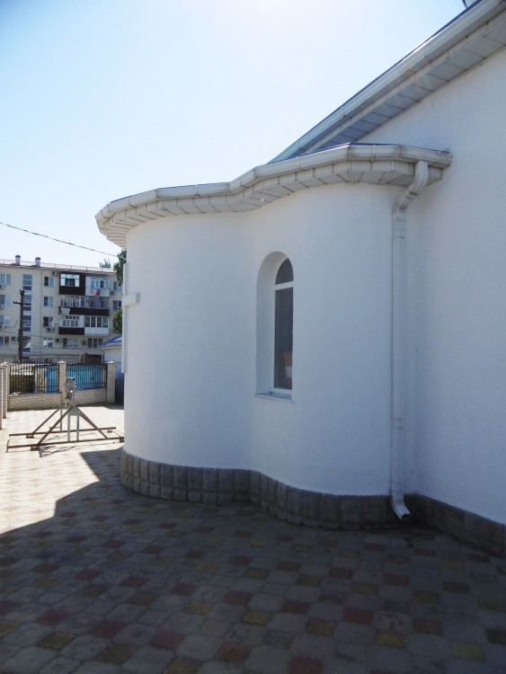 Церковь Александра Невского, Темрюк (Темрюкский район, Краснодарский край). архитектурные детали, Апсидная часть церкви