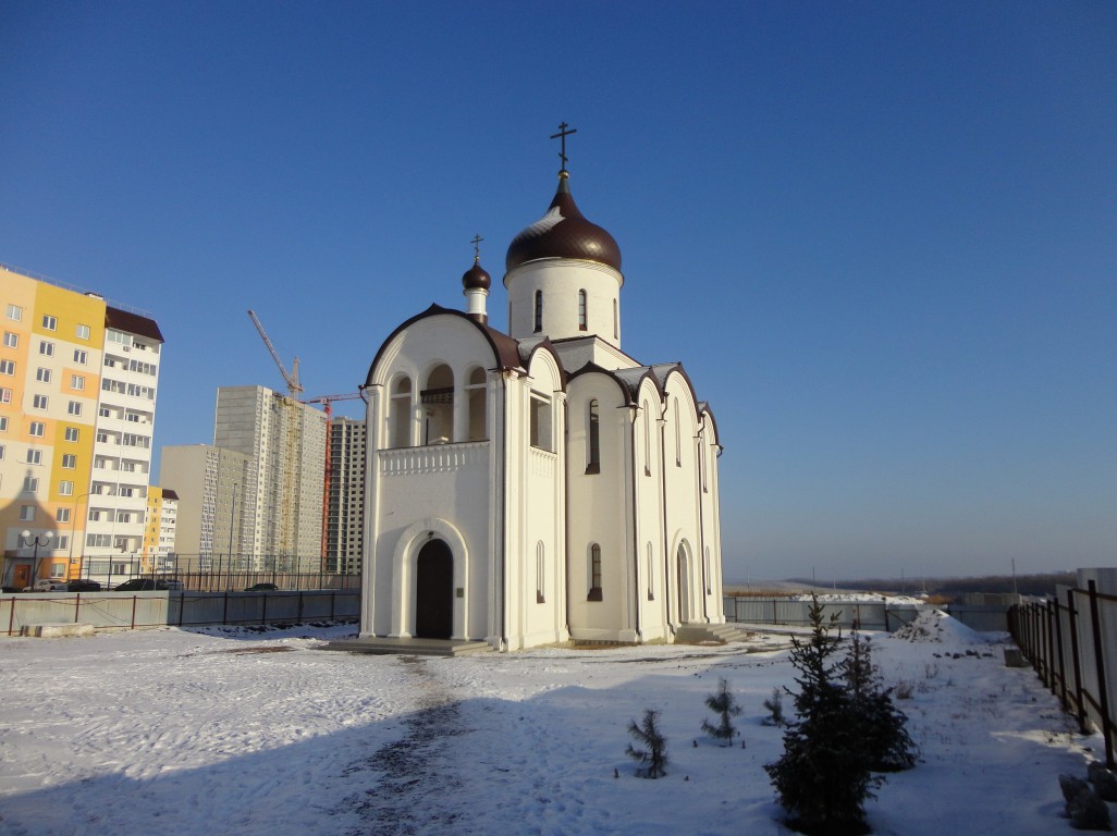 Саратов. Церковь Спаса Нерукотворного Образа (новая). фасады