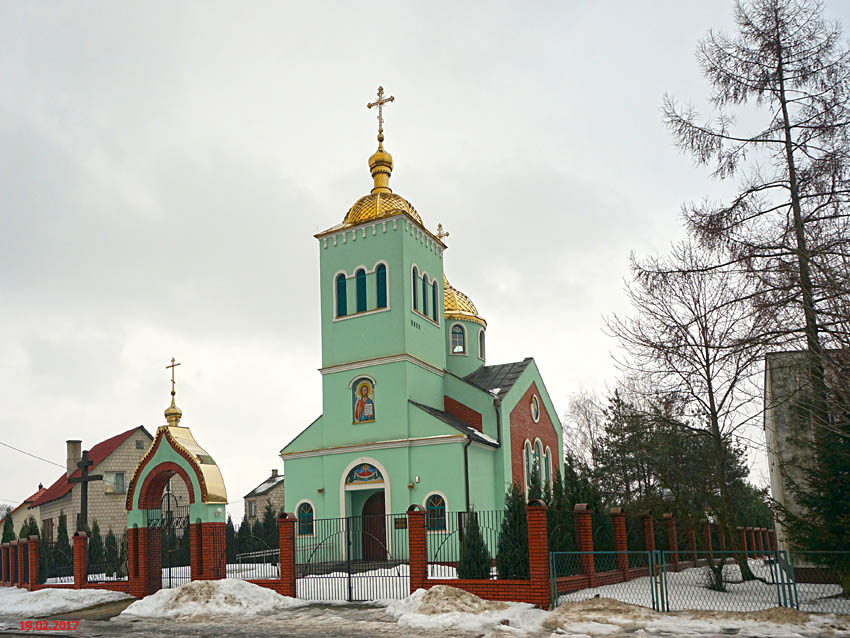 Церковь Сошествия Святого Духа (новая), Кодень (Люблинское воеводство, Польша). фасады