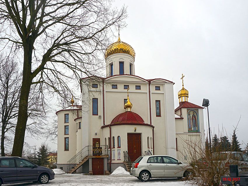 Бяла-Подляска. Церковь Кирилла и Мефодия (новая). фасады