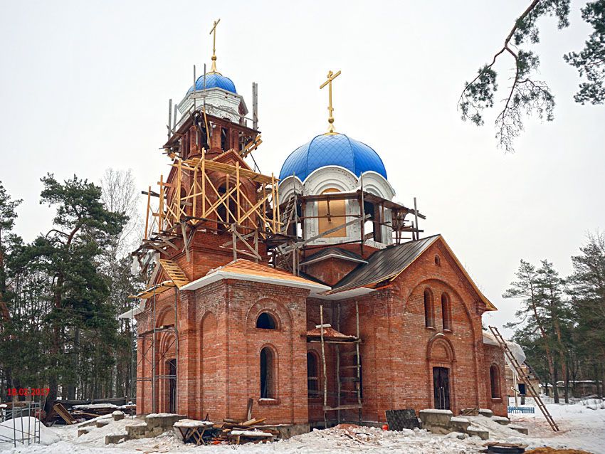 Чечевичи. Церковь Покрова Пресвятой Богородицы (новая). документальные фотографии