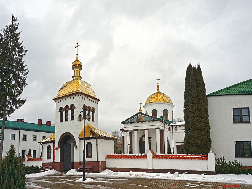 Онуфриевский Яблочинский монастырь. Церковь Онуфрия Великого, Яблечна (Люблинское воеводство, Польша). фасады