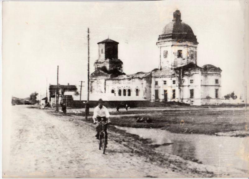 Церковь Параскевы Пятницы, Мценск (Мценский район и г. Мценск, Орловская область). архивная фотография, Частная коллекция. Фото 1948 г.