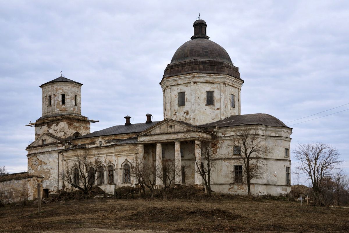 Вид с юго-востока. Фото 1941 г. с аукциона e-bay.de, архивная фотография. Церковь Параскевы Пятницы, Мценск (Мценский район и г. Мценск, Орловская область)