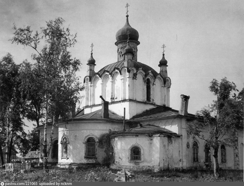 Великий Новгород. Церковь Михаила Архангела на Прусской улице. архивная фотография
