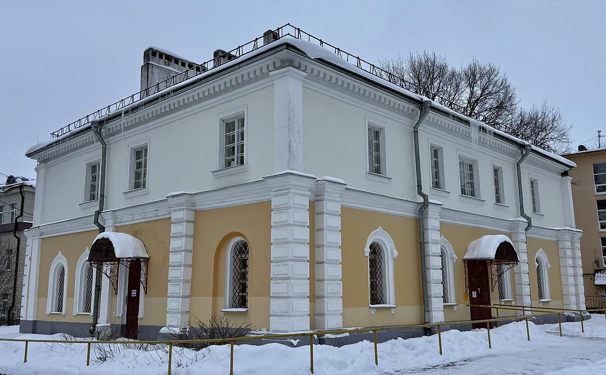 Вид с северо-запада, фасады. Церковь Михаила Архангела на Прусской улице, Великий Новгород (Великий Новгород, город, Новгородская область)