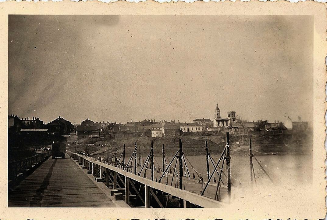 Церковь Сошествия Святого Духа, Полоцк (Полоцкий район и г. Полоцк, Беларусь, Витебская область). архивная фотография, Вид на храм с другого берега. Фото 1942 г. с аукциона e-bay.de