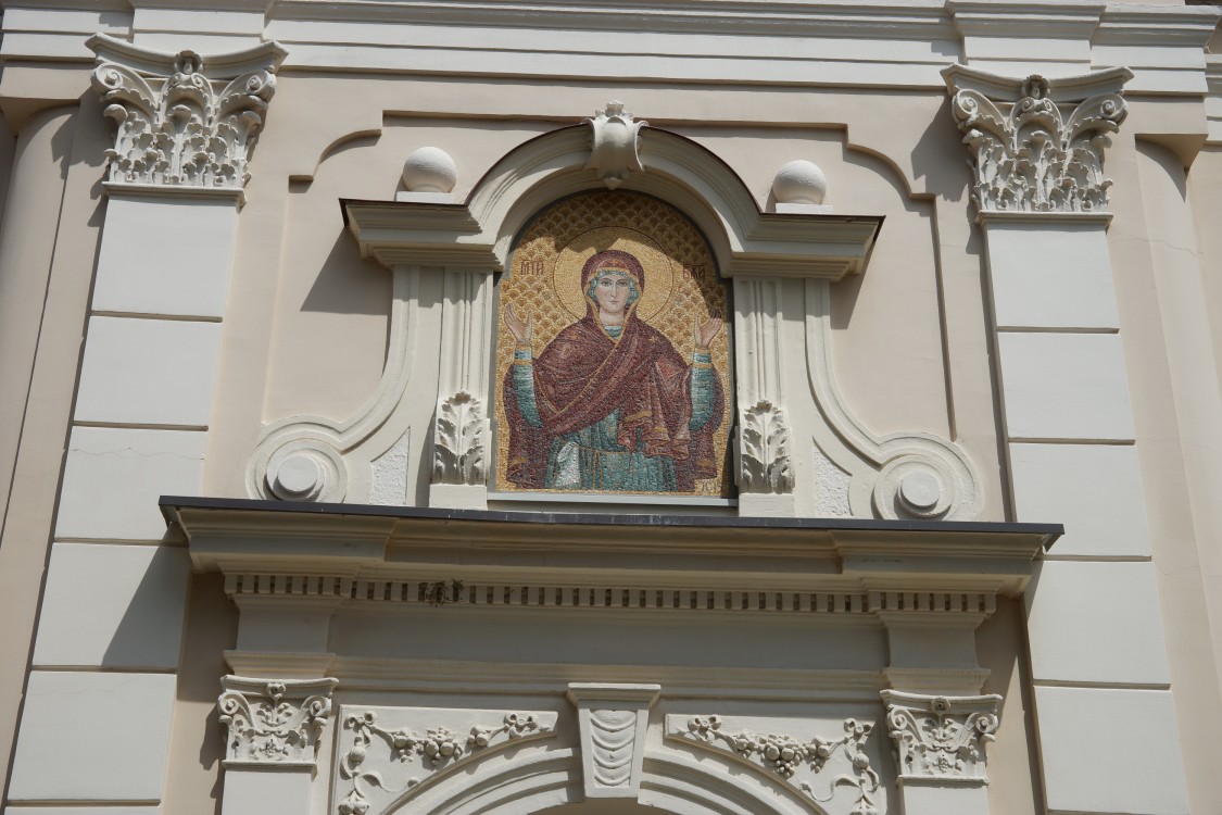 Церковь Успения Пресвятой Богородицы, Вршац (АК Воеводина, Южно-Банатский округ, Сербия). архитектурные детали