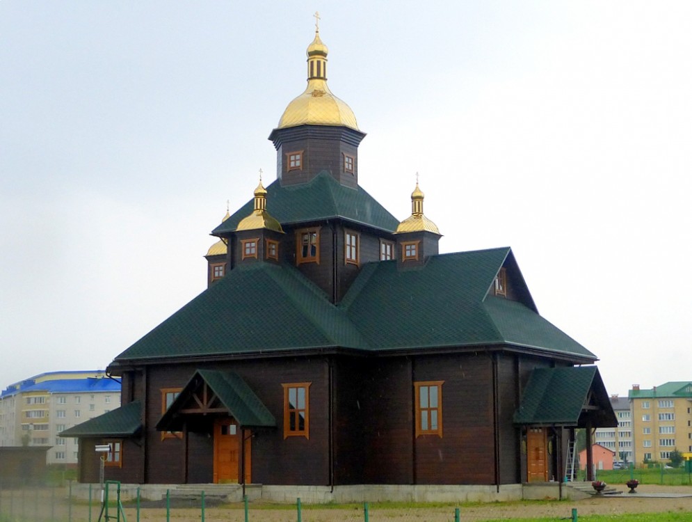 Слуцк. Церковь Паисия Святогорца. фасады