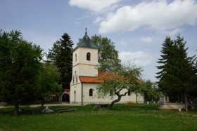 Сирогойно. Церковь Петра и Павла