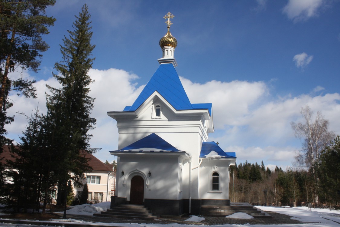 Гусенки. Церковь Жён-мироносиц. фасады