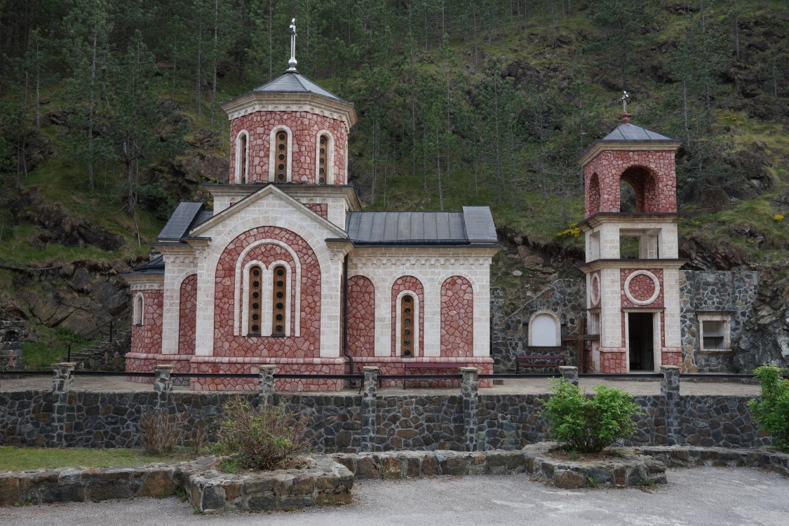 Церковь Иоанна Предтечи, Мокра-Гора (Златиборский округ, Сербия). фасады