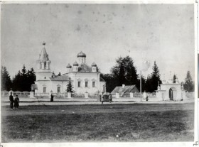 Каргополь. Церковь Феодора Стратилата на городском кладбище