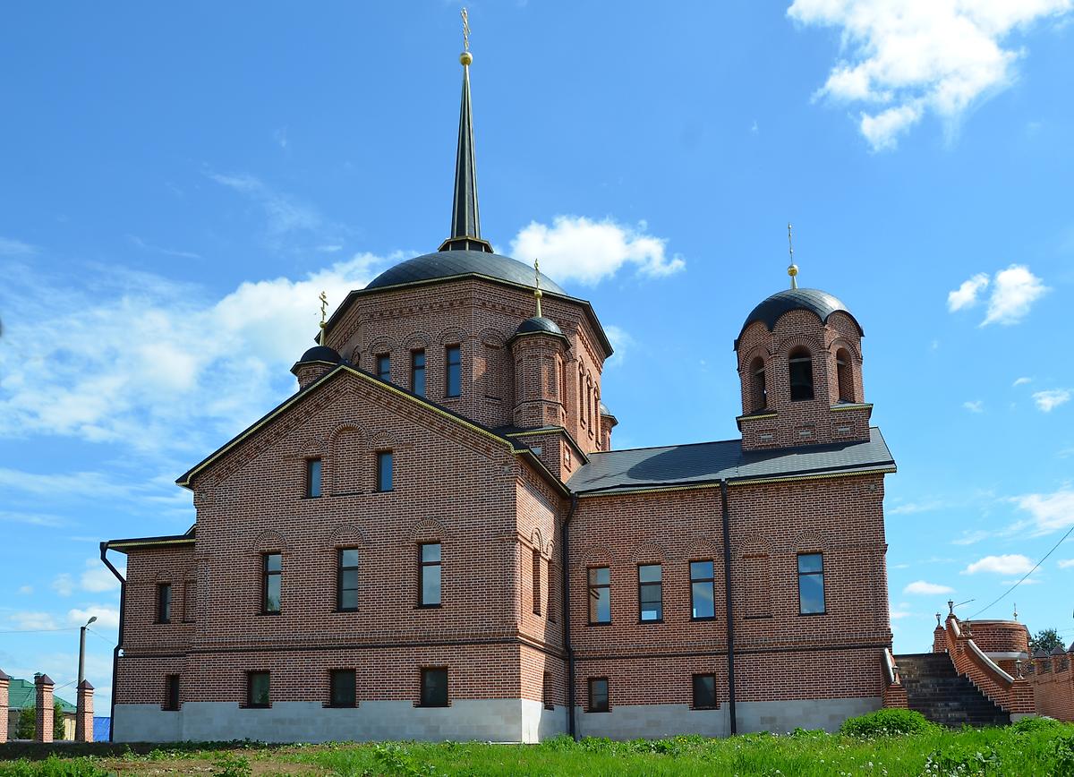 фасады. Церковь Рождества Иоанна Предтечи (новая), Комлево (Боровский район, Калужская область)