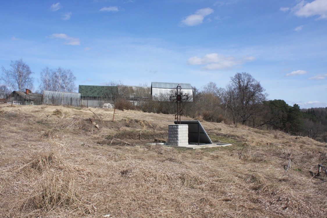 Церковь Рождества Пресвятой Богородицы, Старая Руза (Рузский городской округ, Московская область). дополнительная информация, Вид на церковное место с юга.