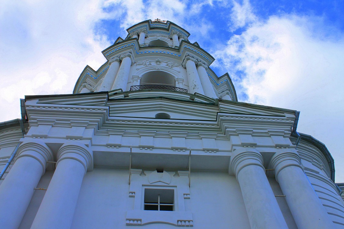 Полтава. Крестовоздвиженский монастырь. Колокольня. архитектурные детали