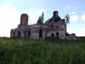 Первые Ключики, урочище. Церковь Тихвинской иконы Божией Матери