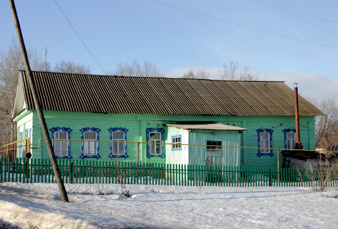 Токтайбеляк. Молитвенный дом Троицы Живоначальной. фасады