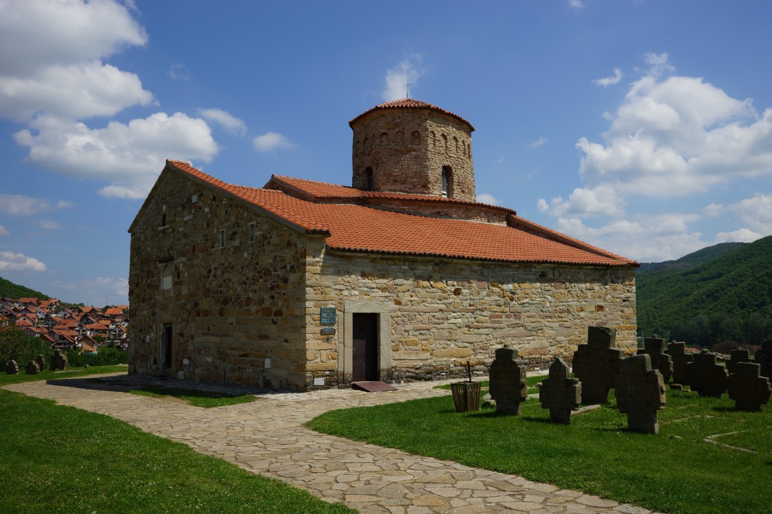Церковь Петра и Павла, Постенье (Рашский округ, Сербия). фасады
